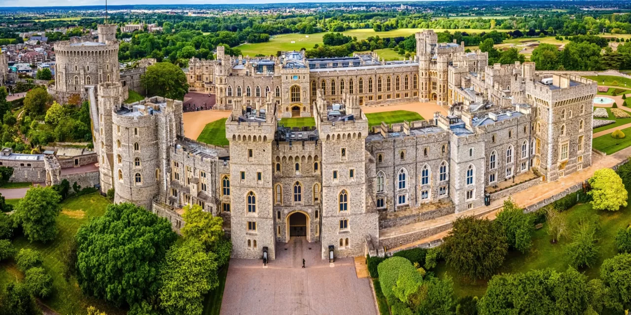 Windsor Castle & Bicester Village