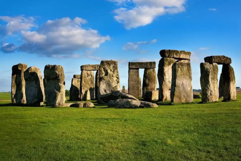 Bath Stonehenge, London
